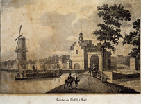 1973-4035 Gezicht op de Delftse Poort aan de Pompenburgsingel met links een aanleggende trekschuit en molen De Blauwe ...