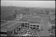 20020-28a-29 Overzicht bakkerij Van der Meer & Schoep aan de Tandwielstraat; links achterzijde Dordtsestraatweg en ...