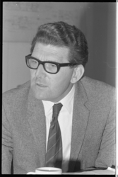 20975-5-39 Portret van de wethouder Wim van der Have.