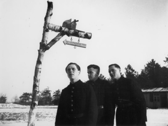 1977-3373 In een werkkamp, georganiseerd door de Nederlandsche Arbeidsdienst.