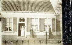 2000-1101-74 Serie van 237 fotokaarten, grotendeels vervaardigd door Louise Laboyrie, huishoudster (pastoorsmeid) bij ...